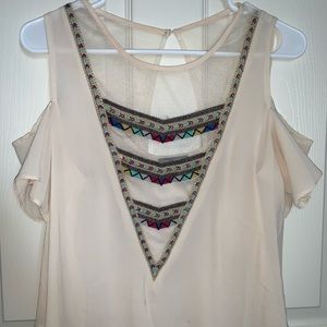 **VERTY** SHORT SLEEVE COLD SHOULDER BLOUSE!